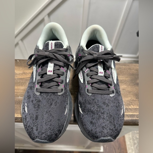 Brooks Black and Purple Athletic Shoes - Picture 2 of 7